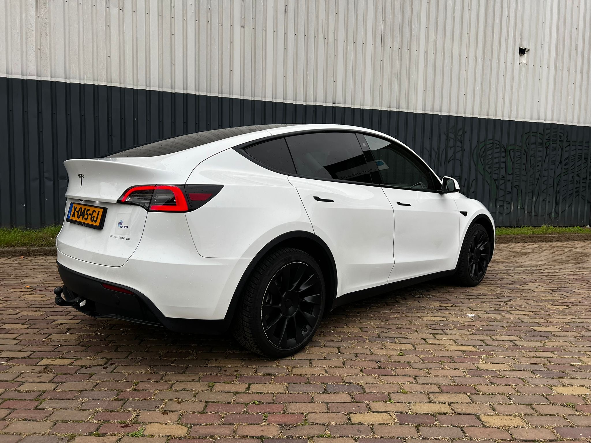 Tesla Model Y AWD Dual Motor Long Range  foto 3