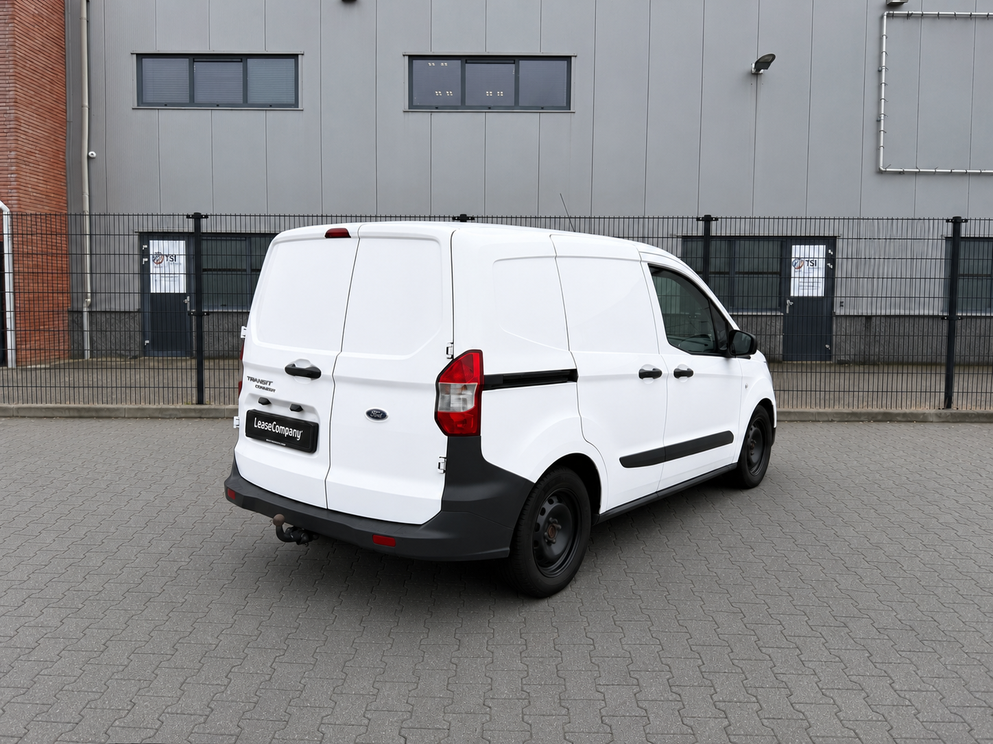 Ford Transit Courier Limited | € 2.000 Overnamebonus foto 4