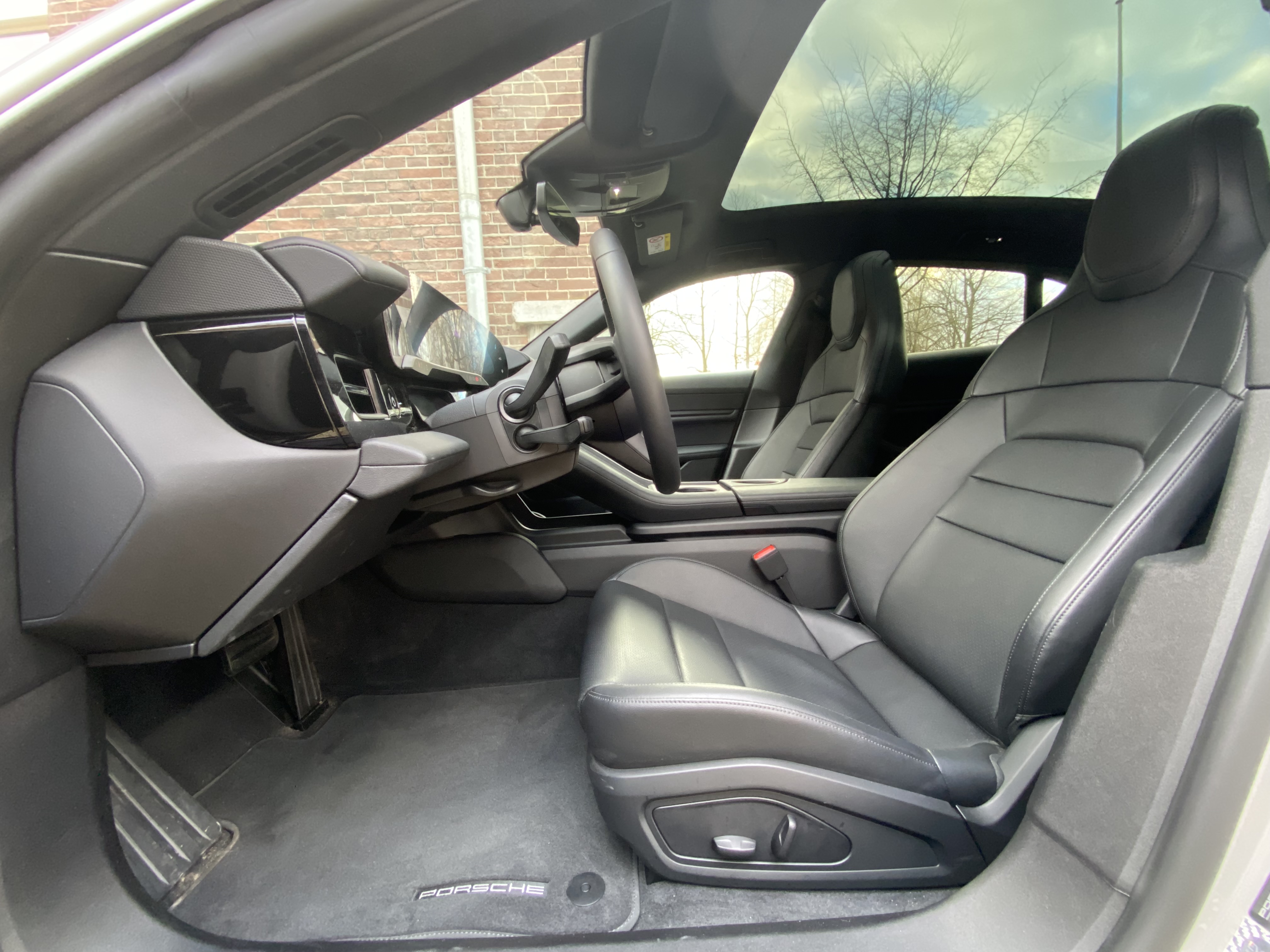 Porsche Taycan Sport Turismo foto 6