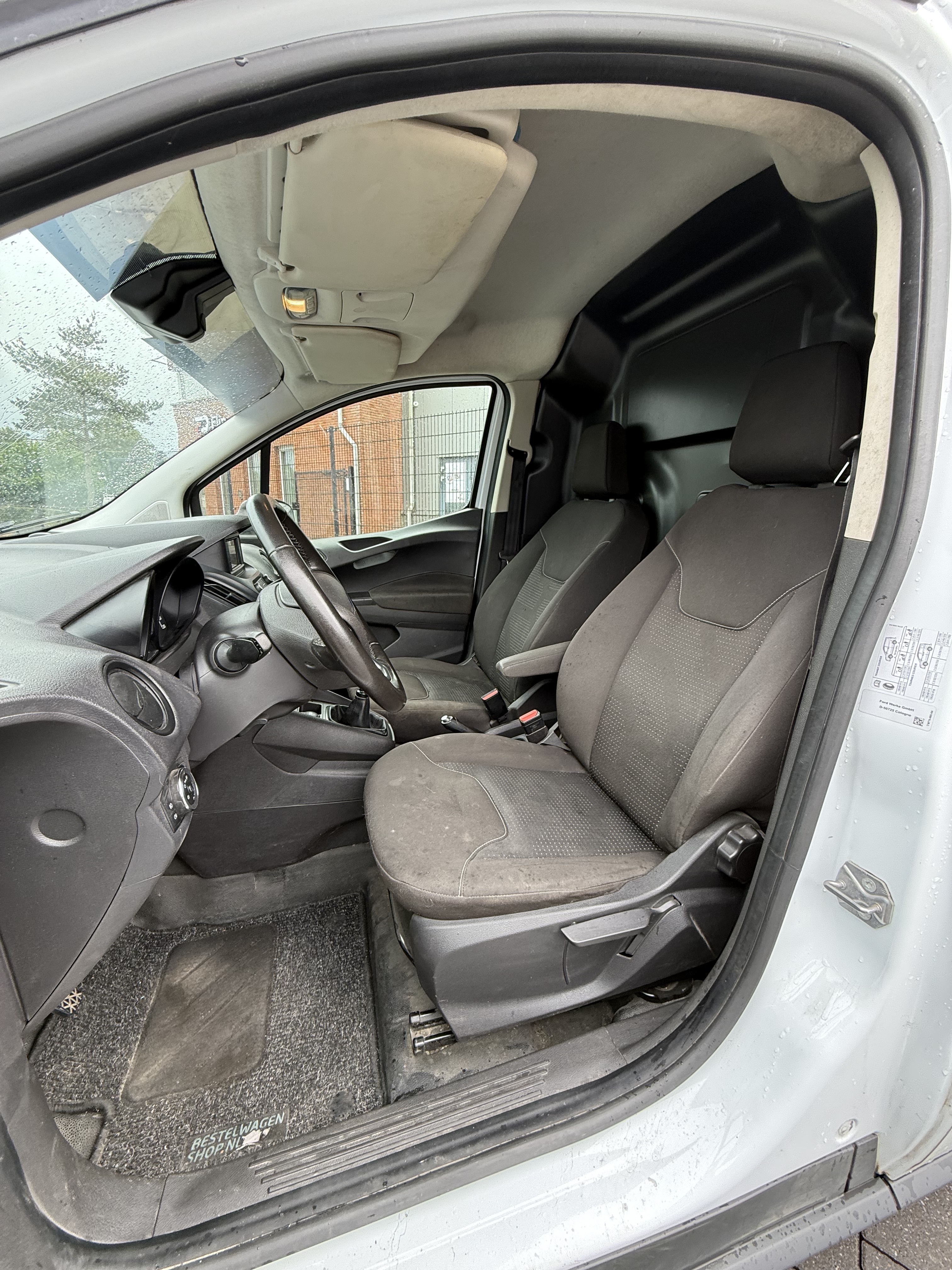 Ford Transit Courier Limited | € 2.000 Overnamebonus foto 7