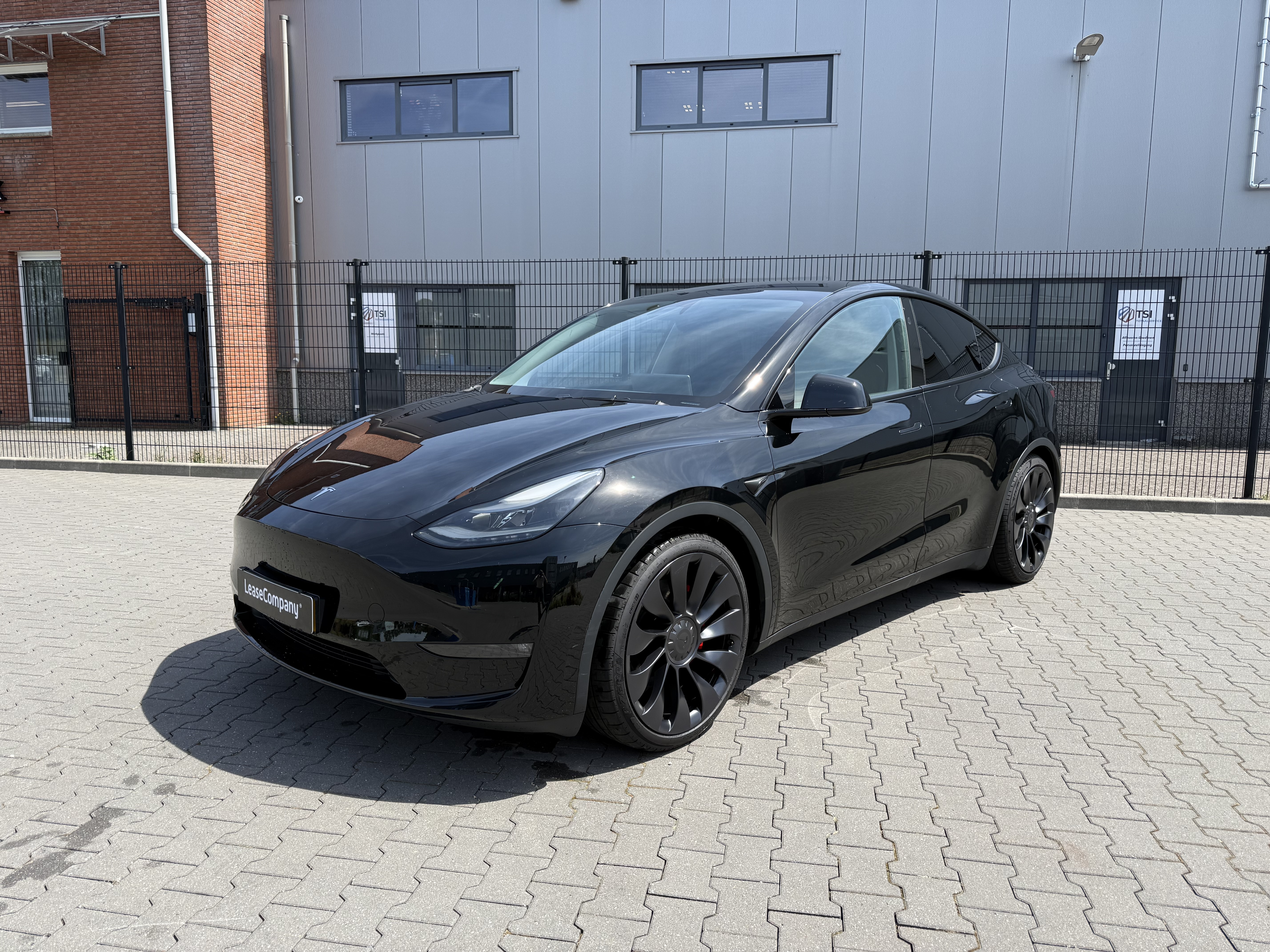 Tesla model Y AWD Dual Motor Performance | €2.000 Overnamebonus