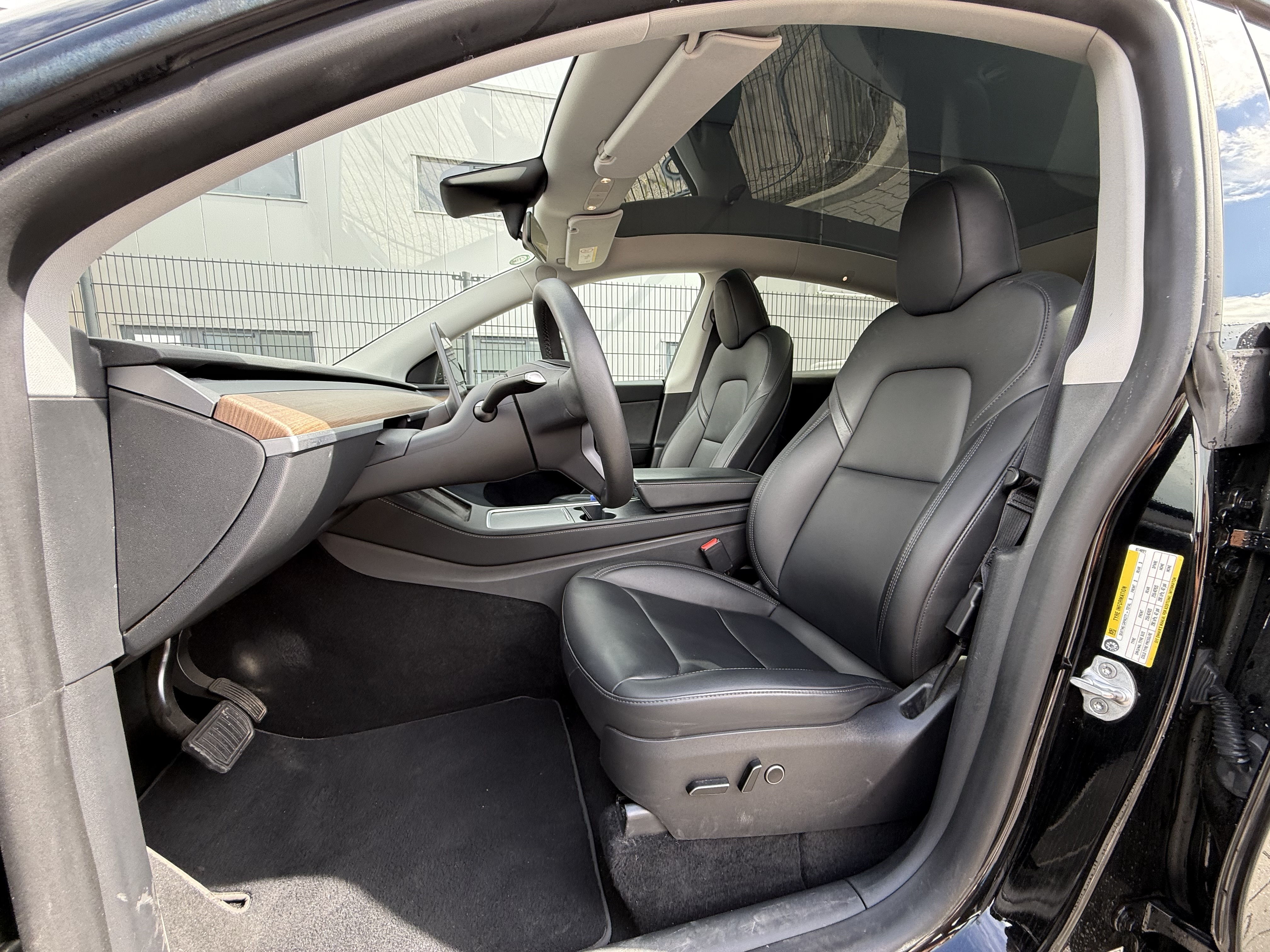Tesla model Y Long Range AWD  foto 7