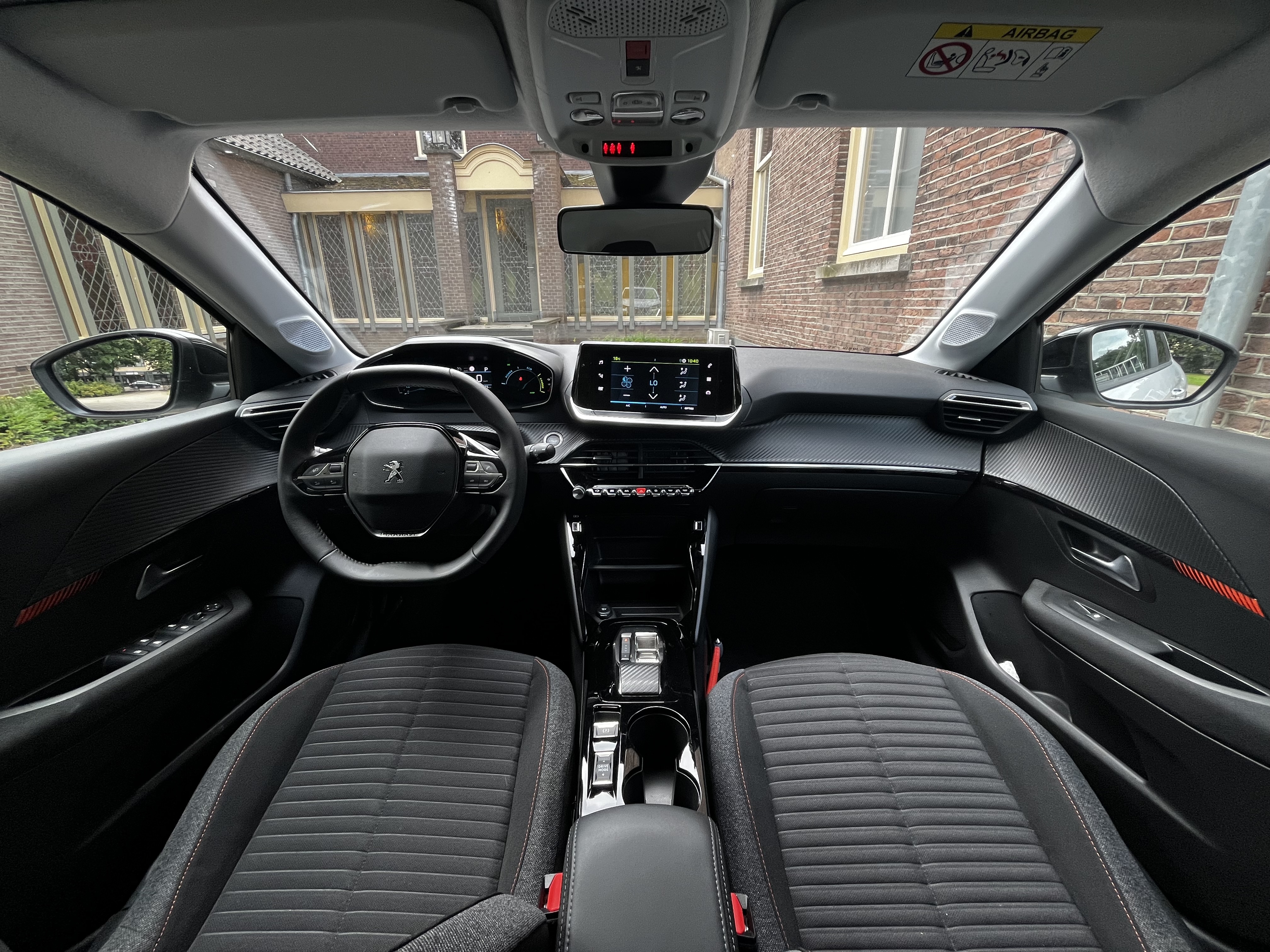 Peugeot e-208 100KW / 50kWh Active foto 6