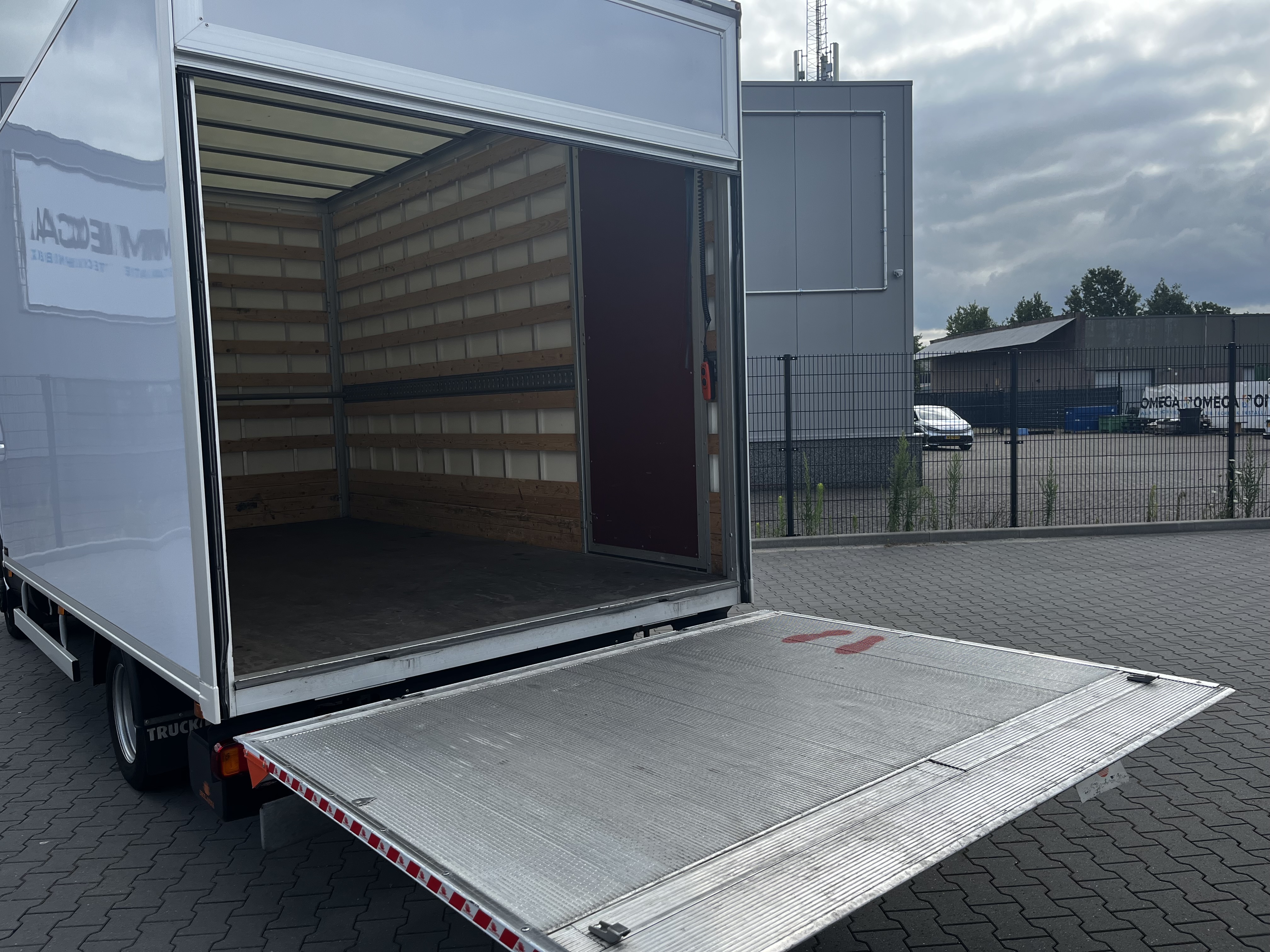 Iveco Daily 2.3 115kW 40C16 Automaat  foto 6
