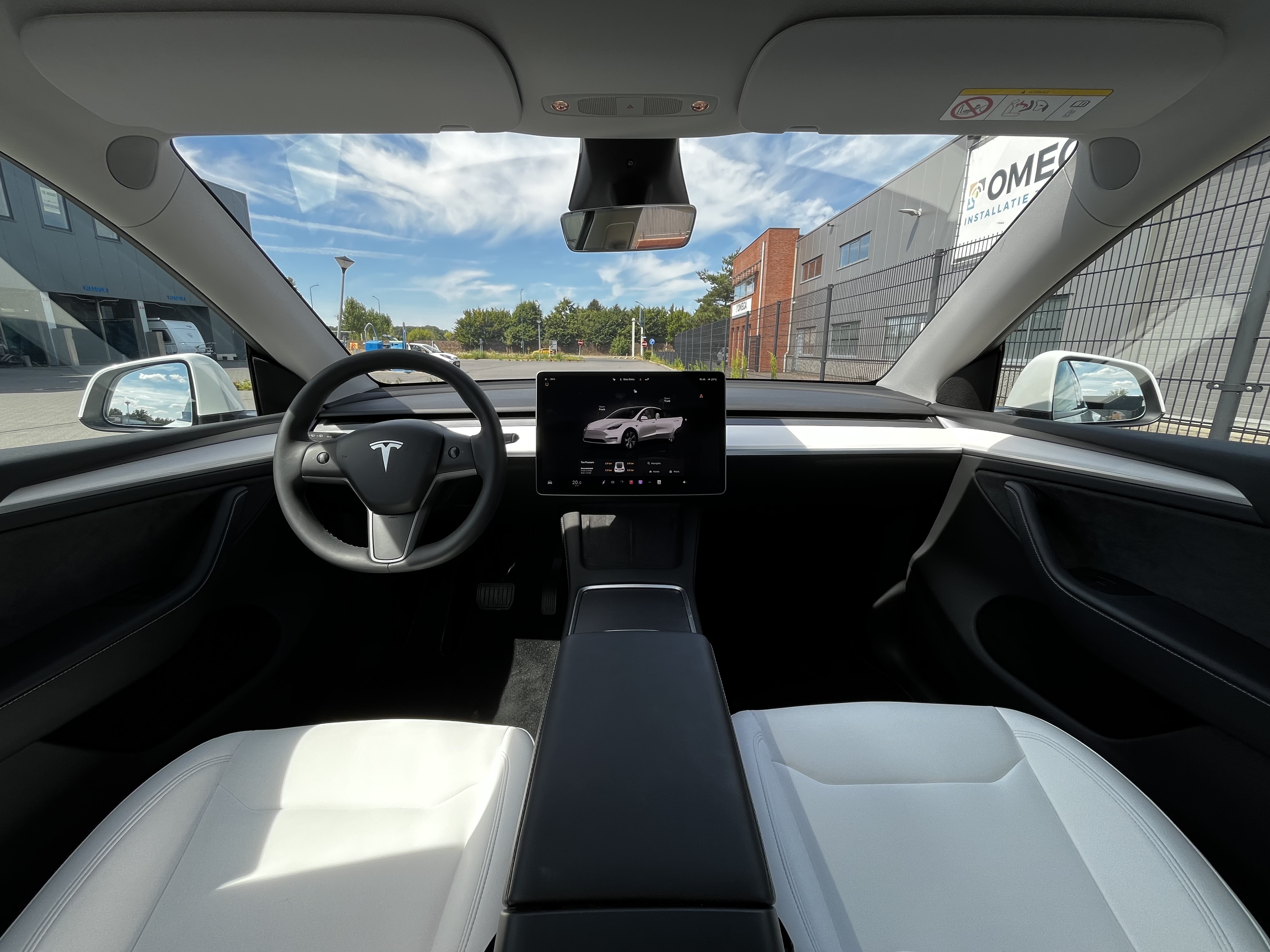 Tesla model Y Long range Dual Motor AWD foto 6