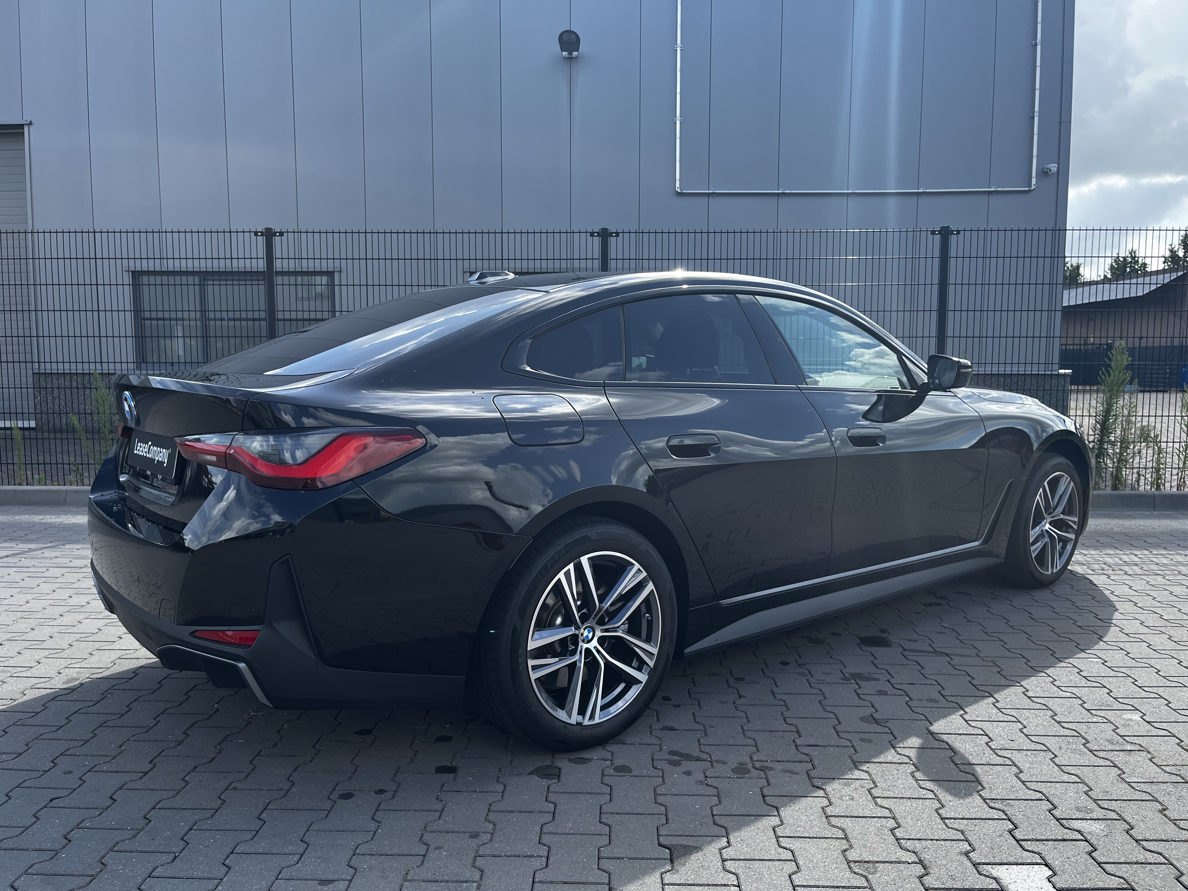 BMW i4 eDrive35 210kW \ 70 kWh foto 4