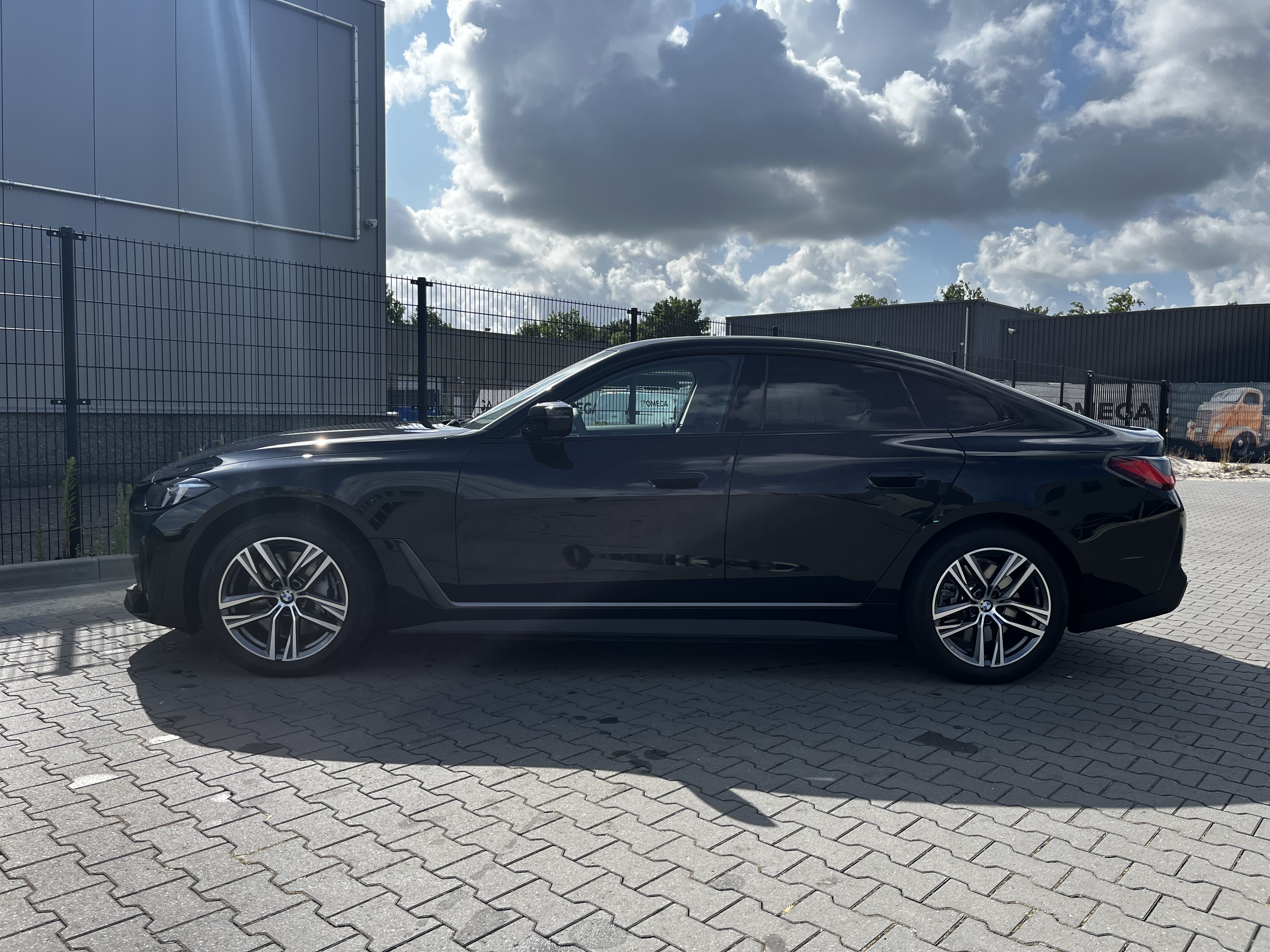 BMW i4 eDrive35 210kW \ 70 kWh foto 5