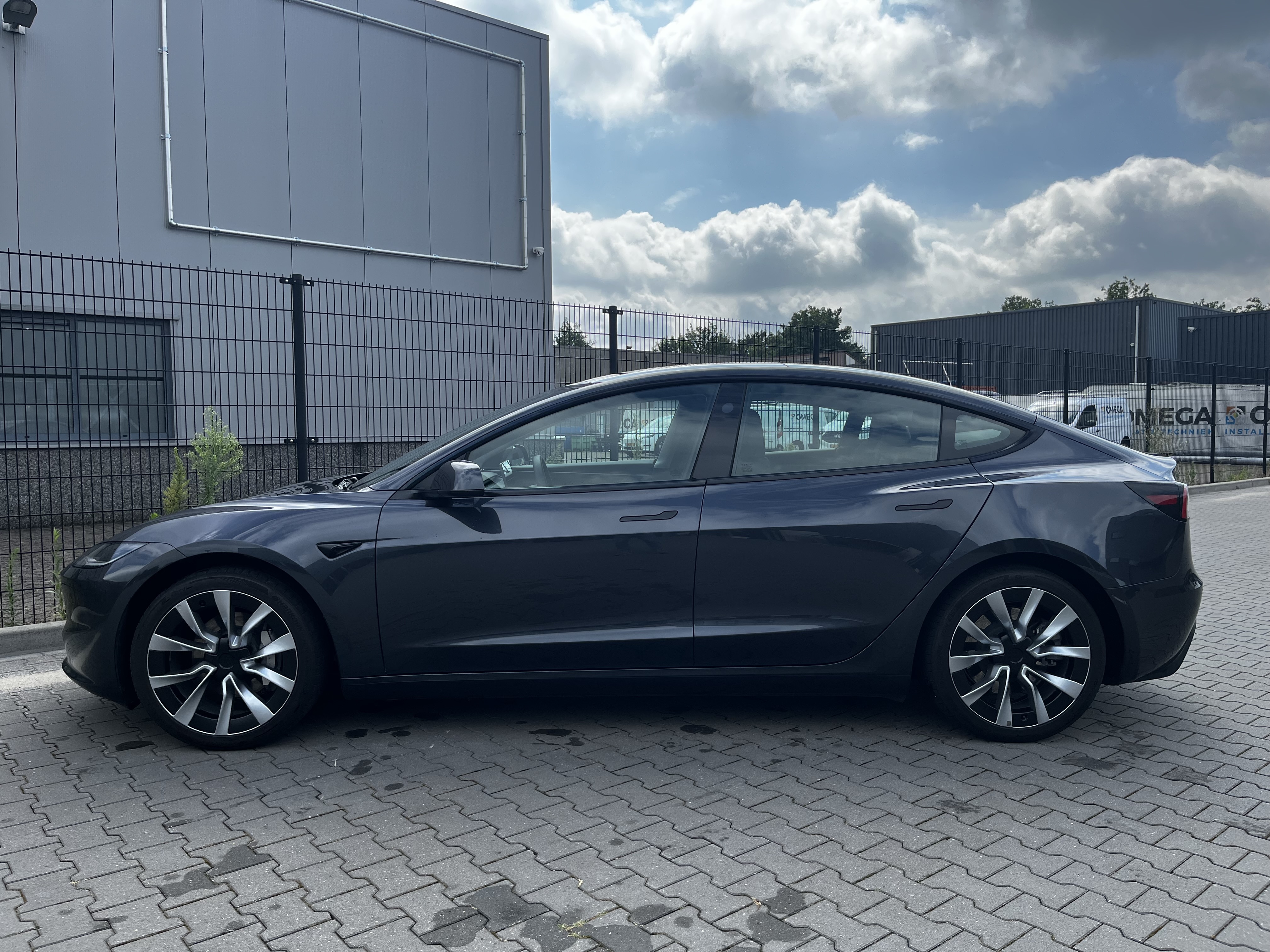 Tesla model 3 RWD | €1.000 Overnamebonus foto 5