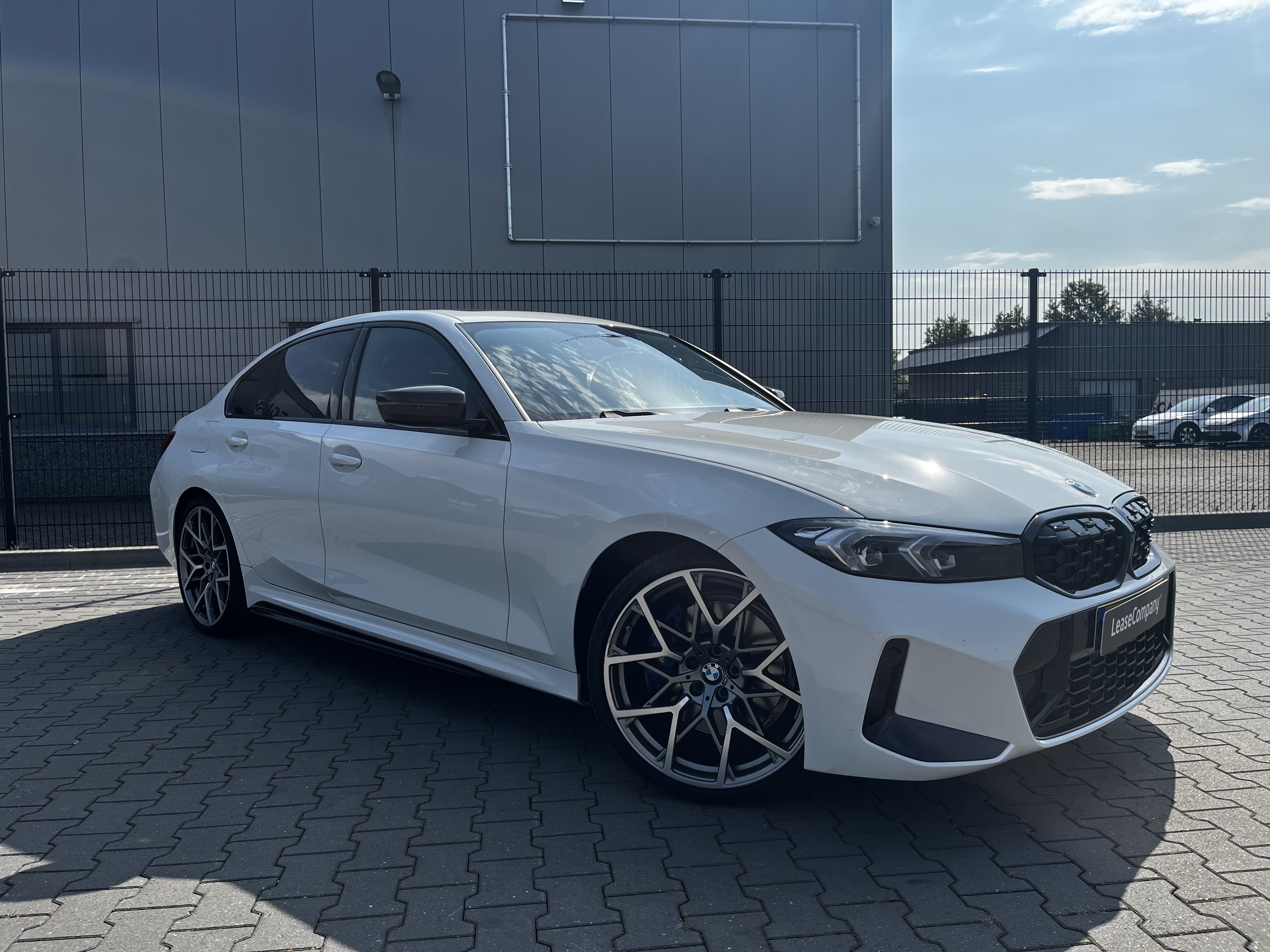 BMW 330IA 180KW foto 1