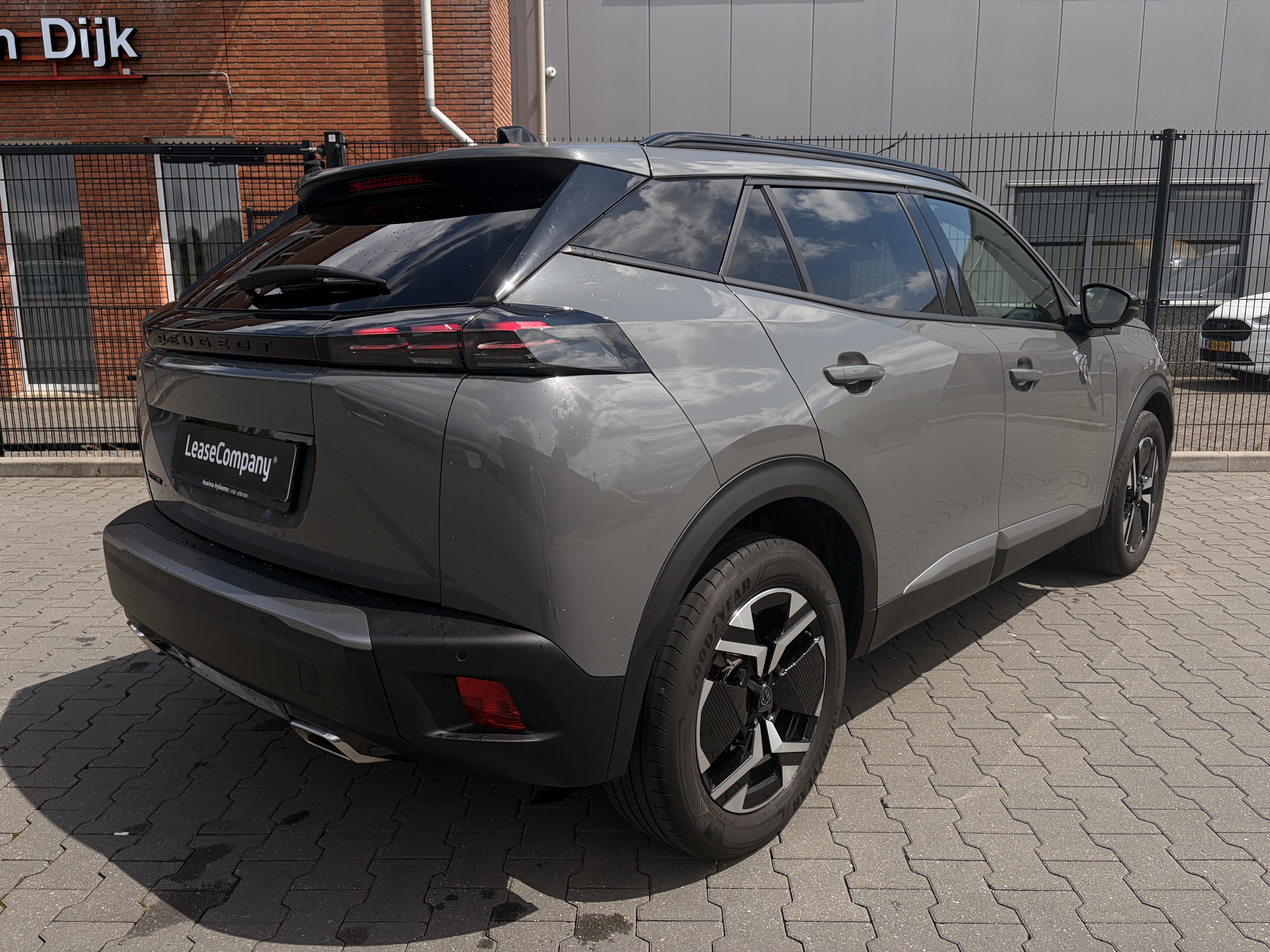 Peugeot 2008 Allure automaat | € 500 Overnamebonus foto 3