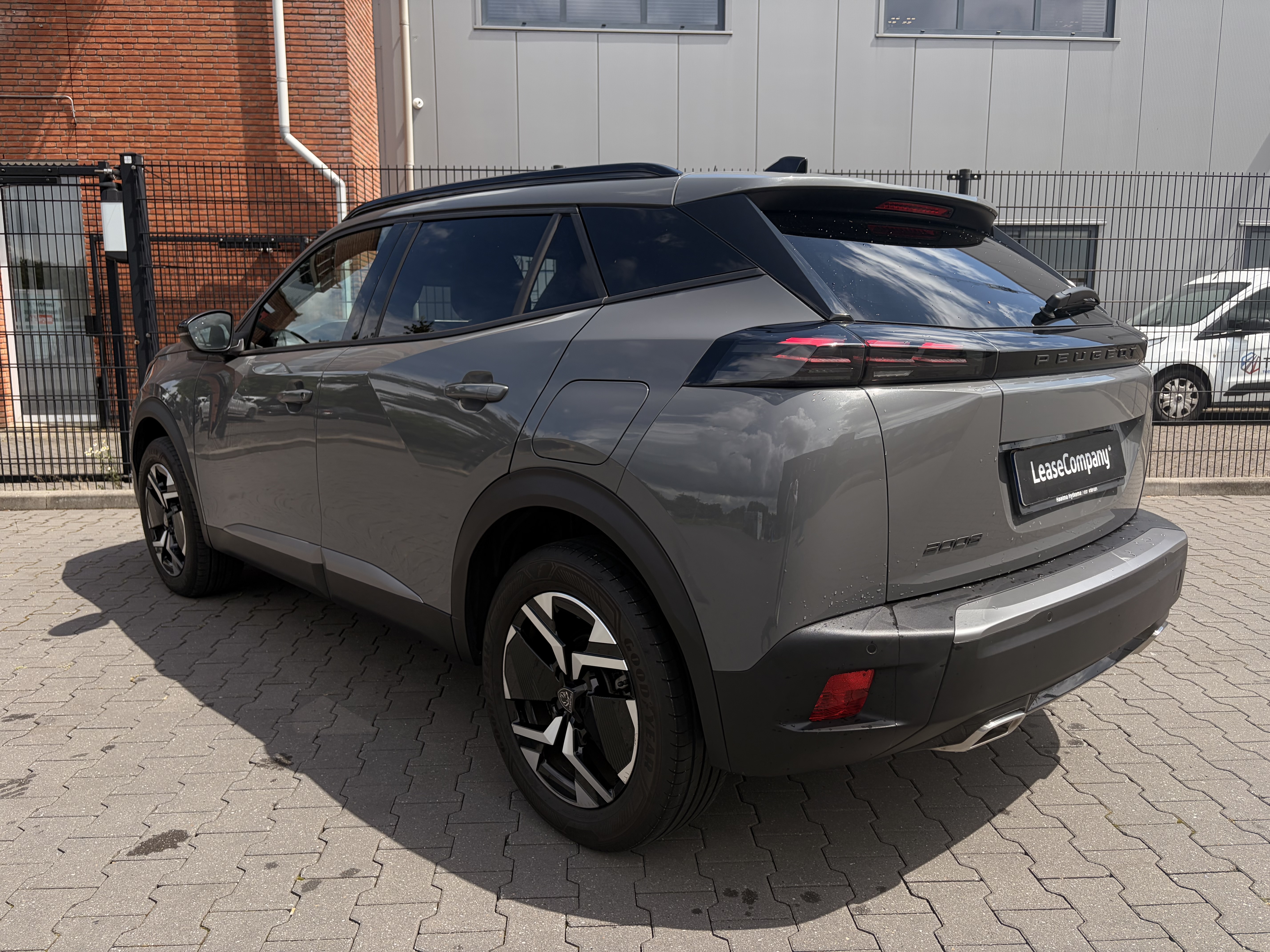 Peugeot 2008 Allure automaat | € 500 Overnamebonus foto 2