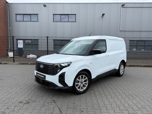 Ford Transit Courier Limited | € 2.000 Overnamebonus hoofdafbeelding