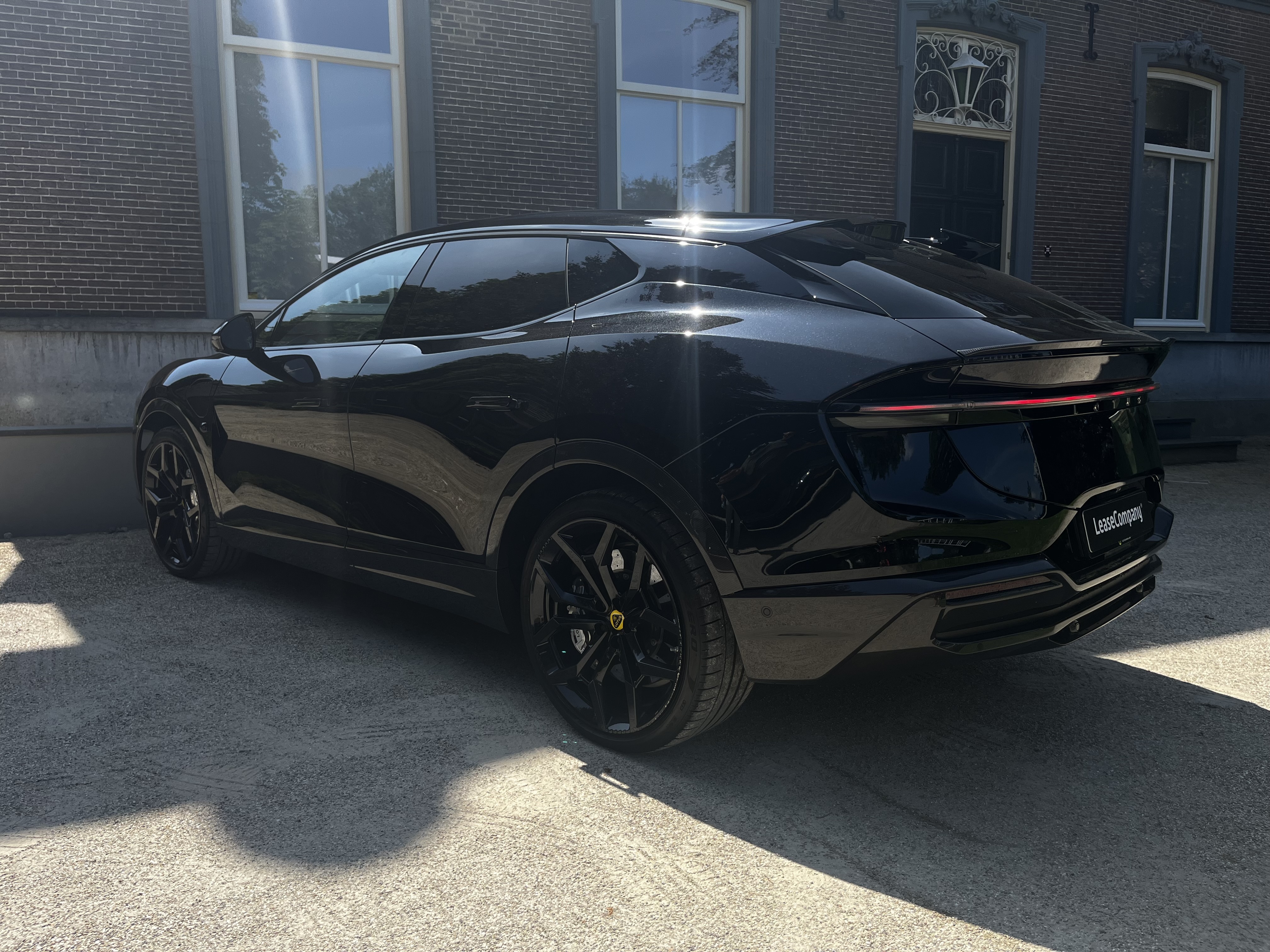 Lotus Eletre EDS 675 R auto 4WD foto 3
