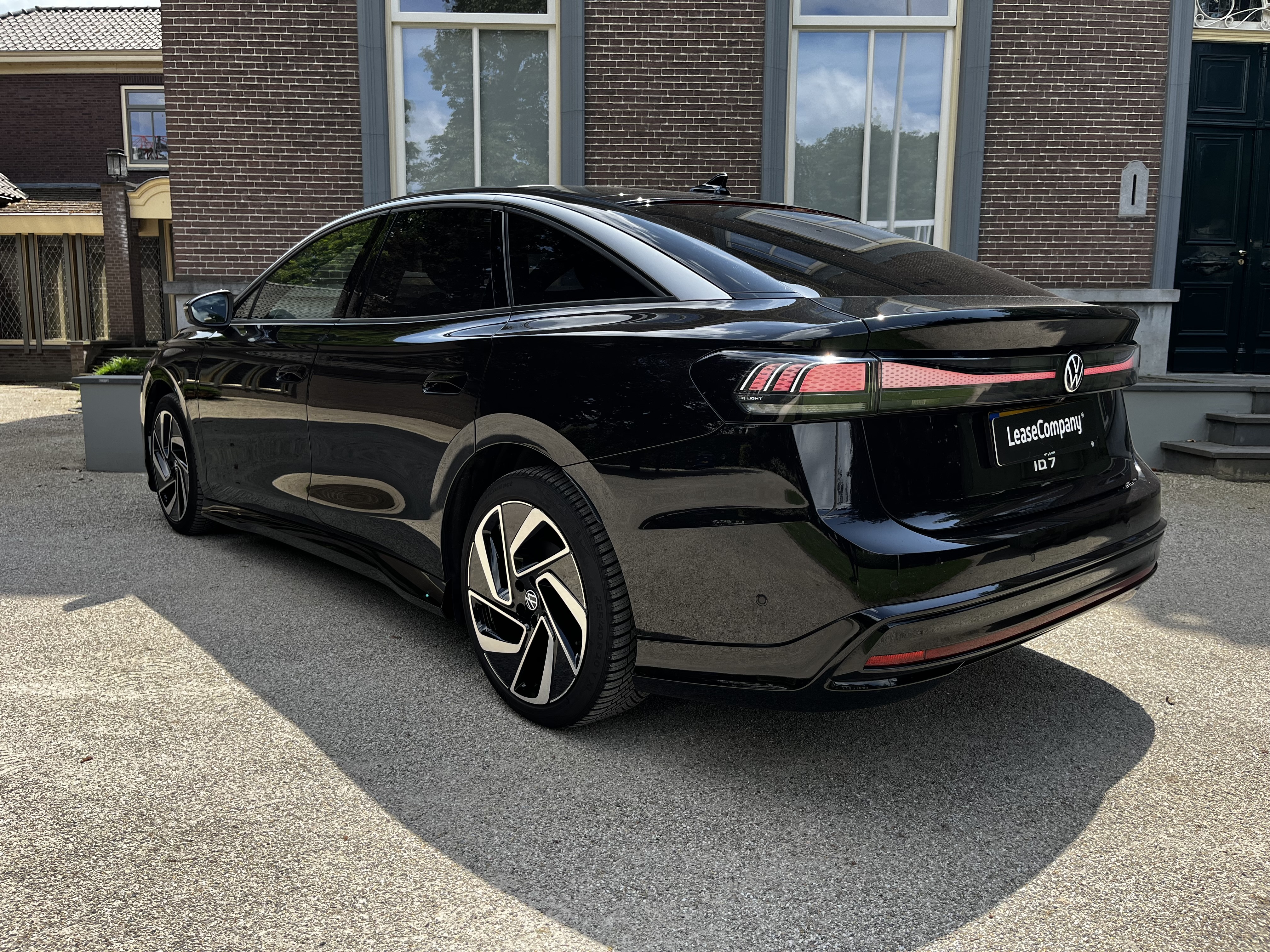 Volkswagen ID.7 210KW / 77KWH Pro Business foto 3