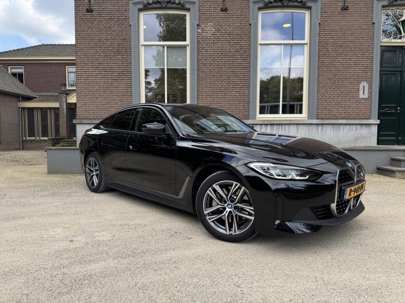 BMW i4 eDrive40 | Per direct beschikbaar | €2.000 Overnamebonus foto 2
