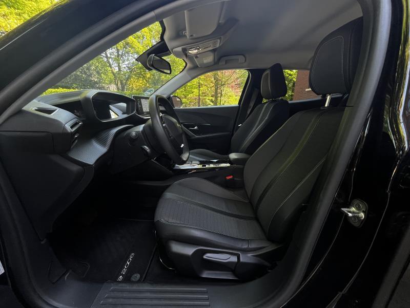Peugeot e-2008 Allure Pack | Per direct beschikbaar | 16% bijtelling foto 7