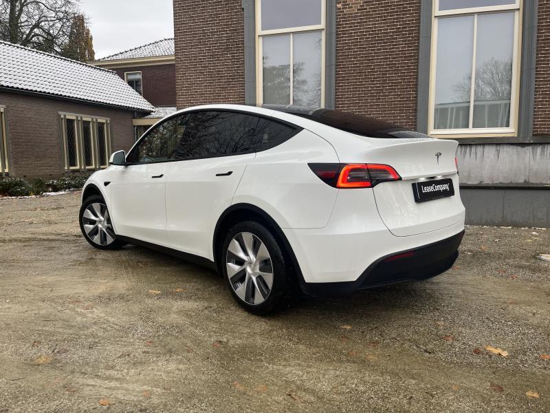 Tesla Model Y Standard Range RWD | per direct beschikbaar | 16% bijtelling foto 3